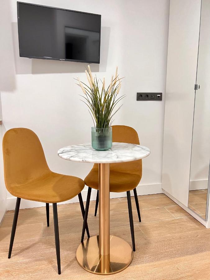 הוספיטלט דה יוברגאט Crysoyle Apartment Barcelona Next To Camp Nou מראה חיצוני תמונה