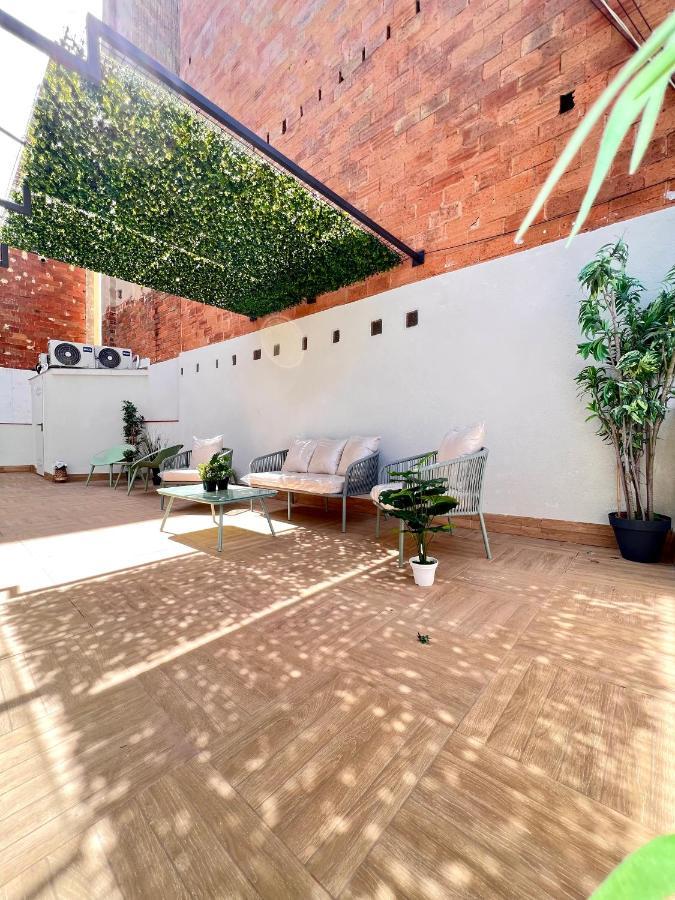 הוספיטלט דה יוברגאט Crysoyle Apartment Barcelona Next To Camp Nou מראה חיצוני תמונה