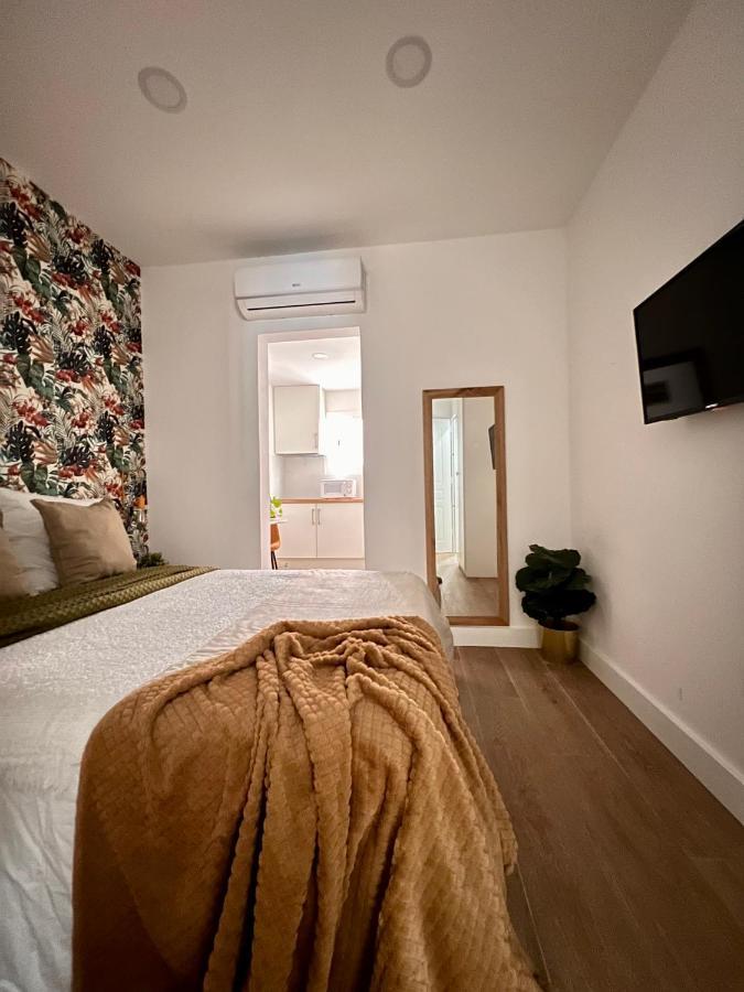הוספיטלט דה יוברגאט Crysoyle Apartment Barcelona Next To Camp Nou מראה חיצוני תמונה