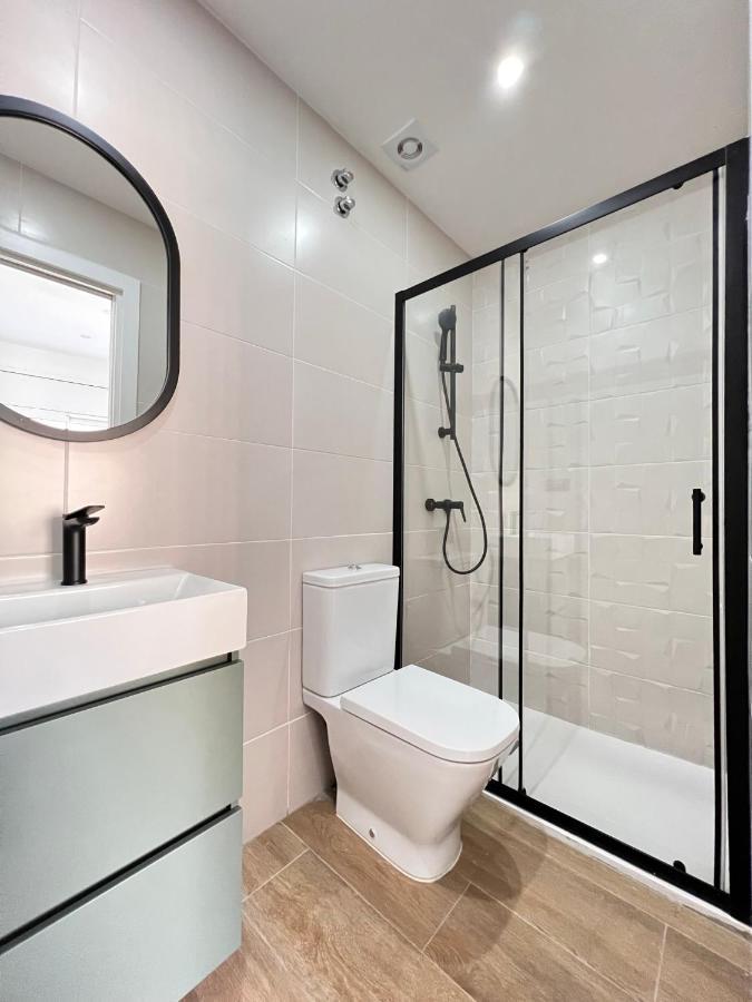 הוספיטלט דה יוברגאט Crysoyle Apartment Barcelona Next To Camp Nou מראה חיצוני תמונה